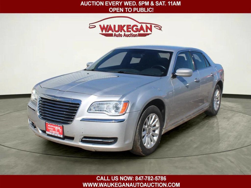2012 Chrysler 300 4dr Sedan V6 RWD - 23006115 | Video 1