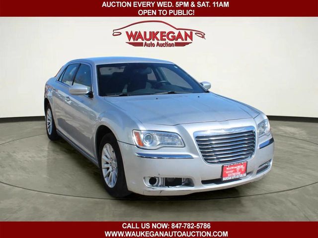 2012 Chrysler 300 4dr Sedan V6 RWD - 23006115 - 1