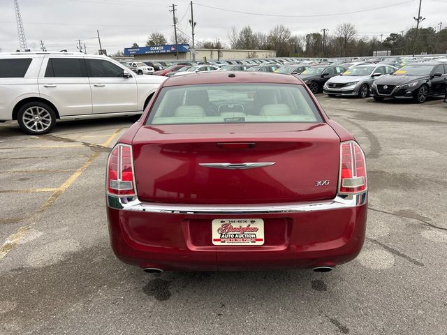 2012 Chrysler 300 4dr Sedan V6 RWD - 22954298 - 4