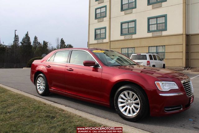 2012 Chrysler 300 4dr Sedan V6 RWD - 22711336 - 1