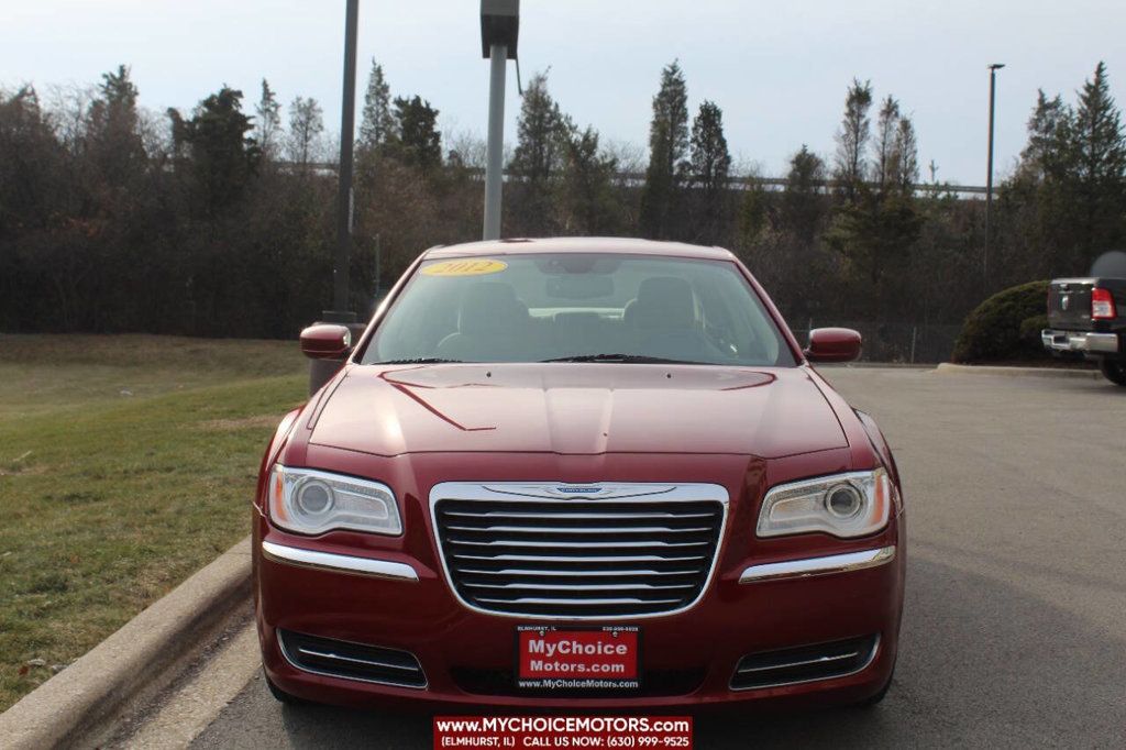 2012 Chrysler 300 4dr Sedan V6 RWD - 22711336 - 2