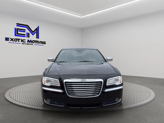 2012 Chrysler 300 4dr Sedan V8 300C AWD - 23003923 - 7