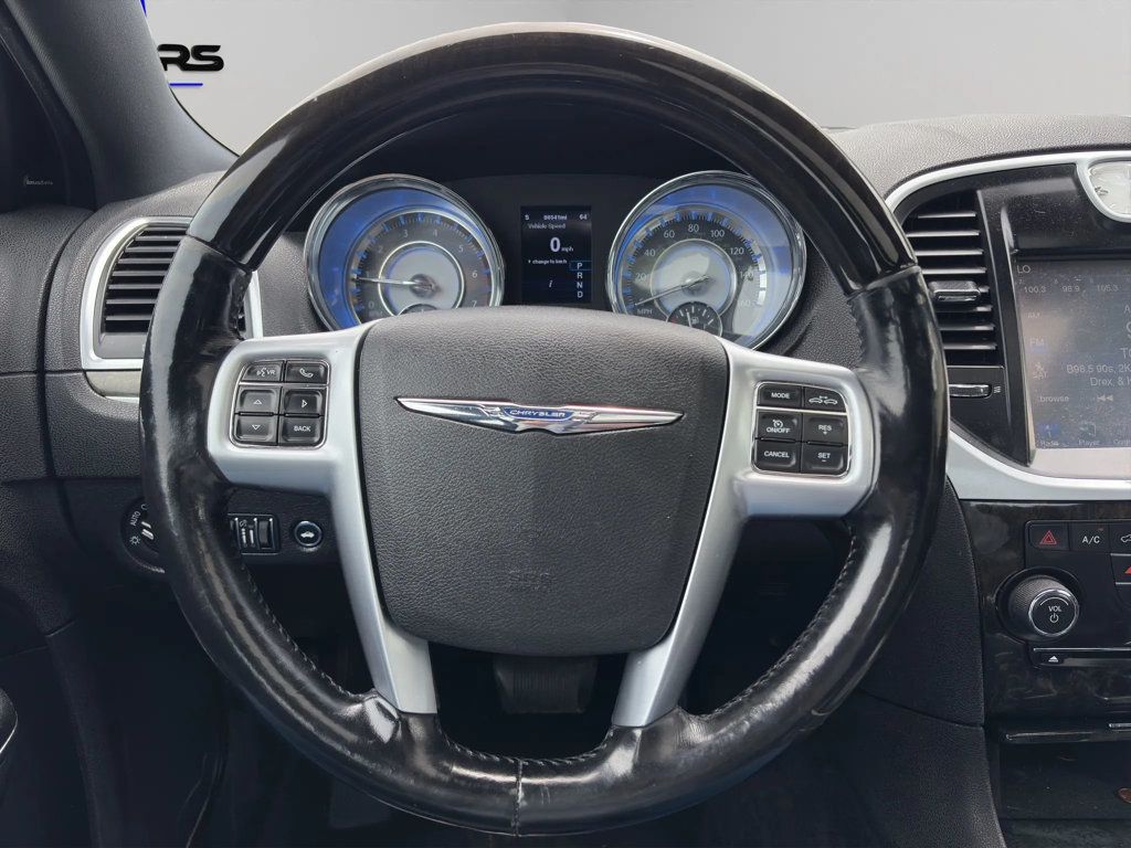 2012 Chrysler 300 4dr Sedan V8 300C AWD - 23003923 - 8