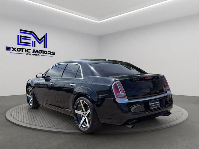 2012 Chrysler 300 4dr Sedan V8 300C Luxury Series RWD - 23020854 - 2