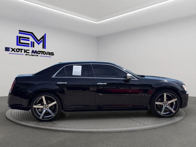 2012 Chrysler 300 4dr Sedan V8 300C Luxury Series RWD - 23020854 - 5