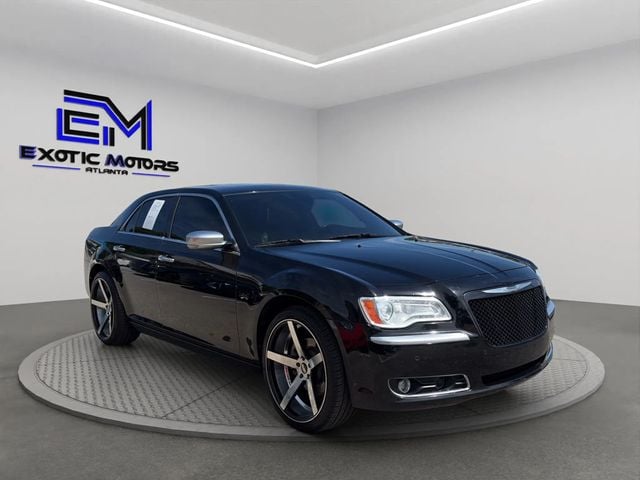 2012 Chrysler 300 4dr Sedan V8 300C Luxury Series RWD - 23020854 - 6