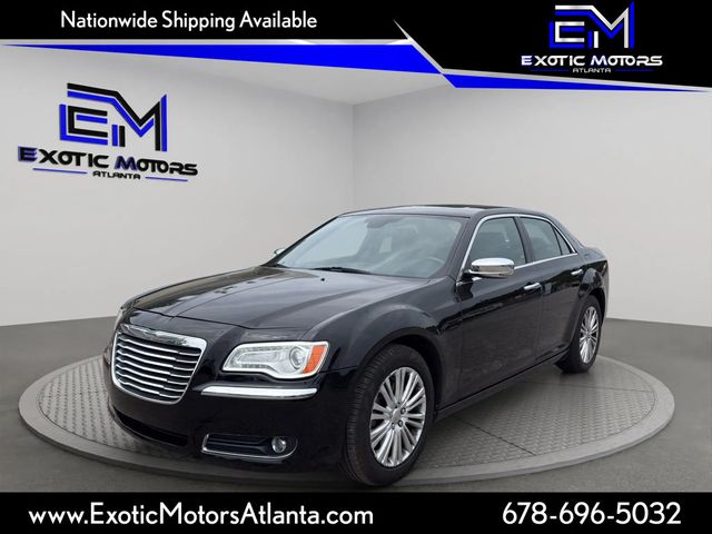 2012 Chrysler 300 V8 ENGINE, PANO ROOF, BACKUP CAM, BLUETOOTH, LEATHER SEATS!!!! - 23003923 - 0
