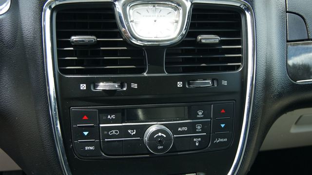 2012 Chrysler Town & Country 3 MONTH WARRANTY , JUST SERVICED , VERY CLEAN INSIDE AND OUT  - 23069418 - 16