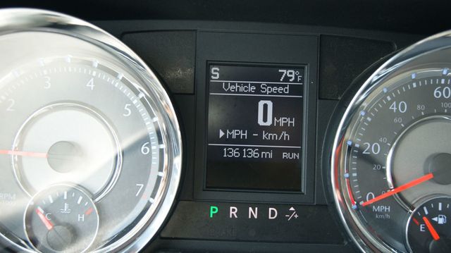 2012 Chrysler Town & Country 3 MONTH WARRANTY , JUST SERVICED , VERY CLEAN INSIDE AND OUT  - 23069418 - 3