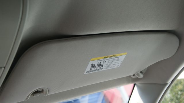 2012 Chrysler Town & Country 3 MONTH WARRANTY , JUST SERVICED , VERY CLEAN INSIDE AND OUT  - 23069418 - 64