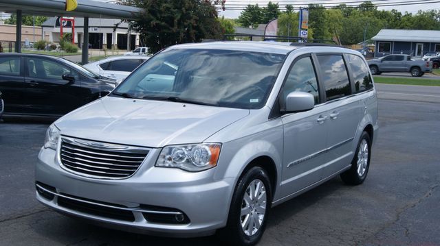 2012 Chrysler Town & Country 3 MONTH WARRANTY , JUST SERVICED , VERY CLEAN INSIDE AND OUT  - 23069418 - 7
