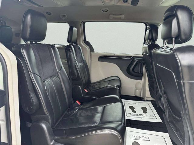 2012 Chrysler Town & Country 4dr Wagon Limited - 23008653 - 15