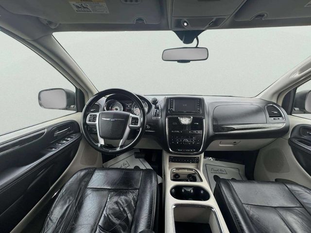 2012 Chrysler Town & Country 4dr Wagon Limited - 23008653 - 17