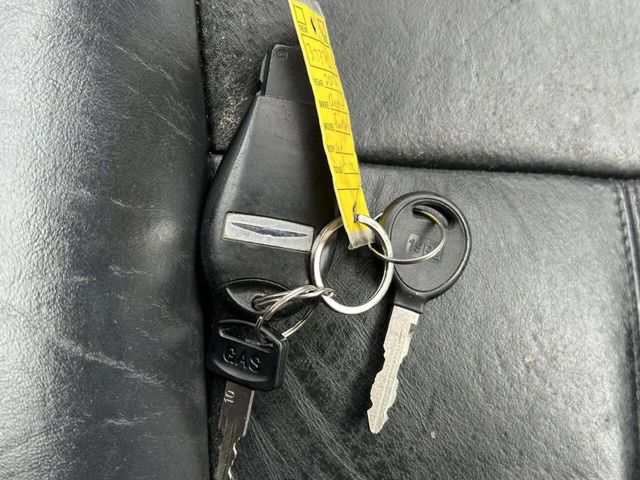 2012 Chrysler Town & Country 4dr Wagon Limited - 23008653 - 30