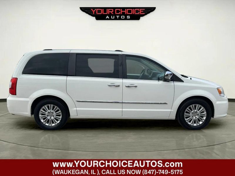 2012 Chrysler Town & Country 4dr Wagon Limited - 23008653 - 5