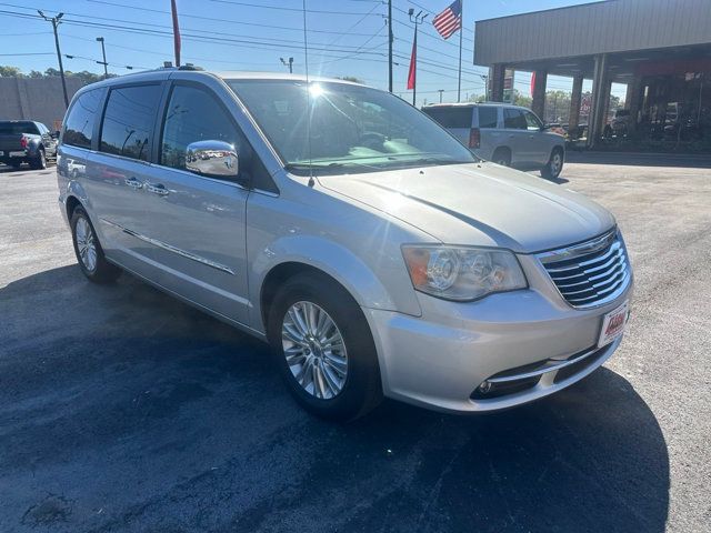 2012 Chrysler Town & Country 4dr Wagon Limited - 22377861 - 0