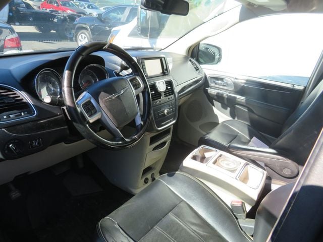 2012 Chrysler Town & Country