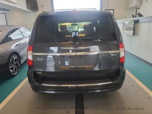 2012 Chrysler Town & Country 4dr Wagon Touring - 22918464 - 14