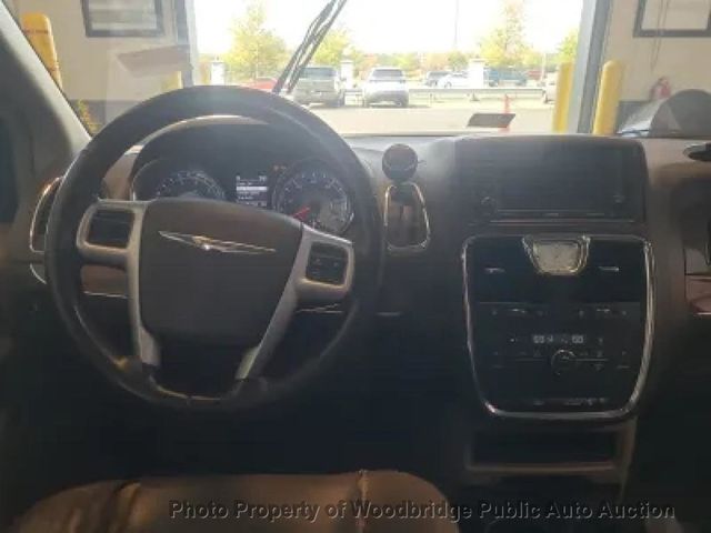 2012 Chrysler Town & Country 4dr Wagon Touring - 22918464 - 18