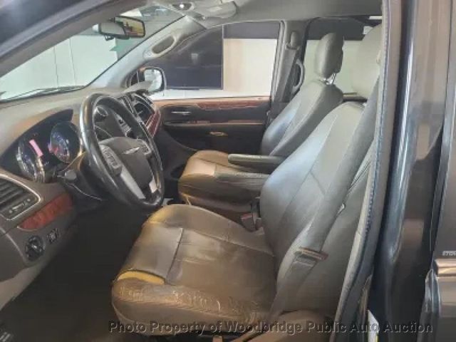 2012 Chrysler Town & Country 4dr Wagon Touring - 22918464 - 19