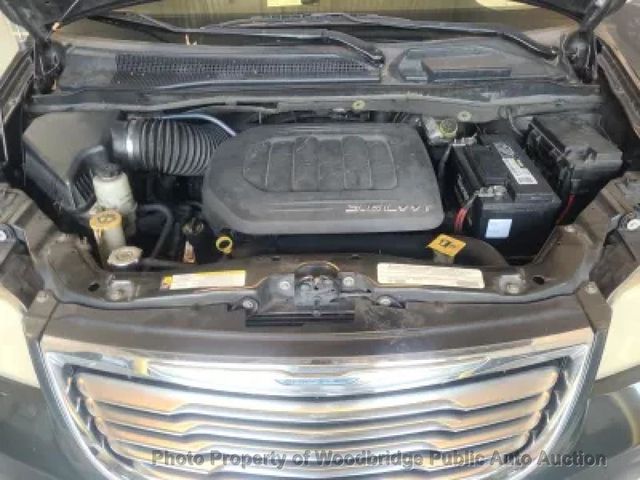 2012 Chrysler Town & Country 4dr Wagon Touring - 22918464 - 24