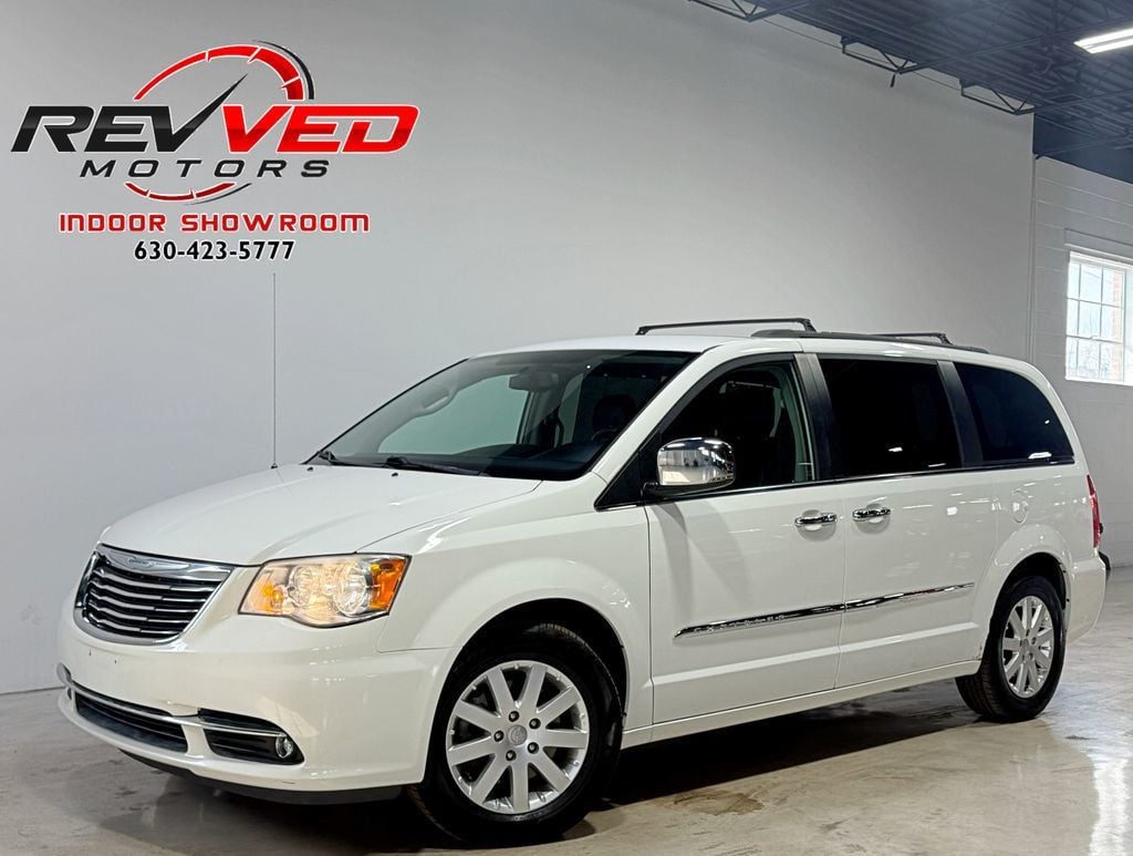 2012 Chrysler Town & Country 4dr Wagon Touring-L - 22984590 | Video 1