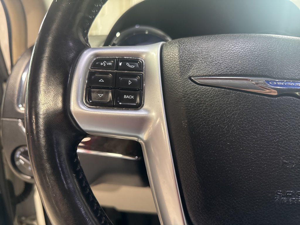 2012 Chrysler Town & Country 4dr Wagon Touring-L - 22984590 - 11