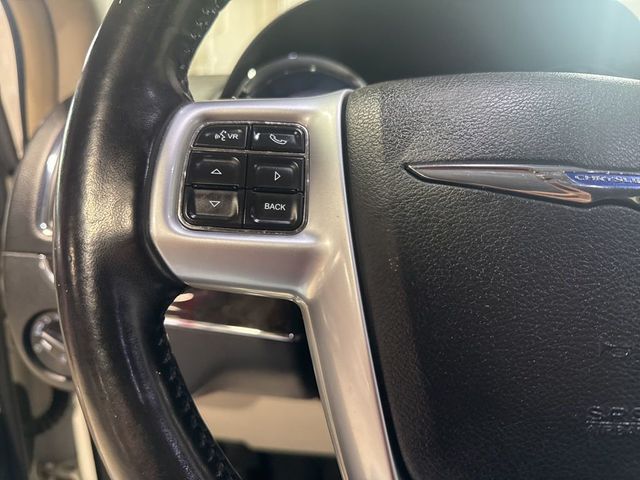 2012 Chrysler Town & Country 4dr Wagon Touring-L - 22984590 - 11