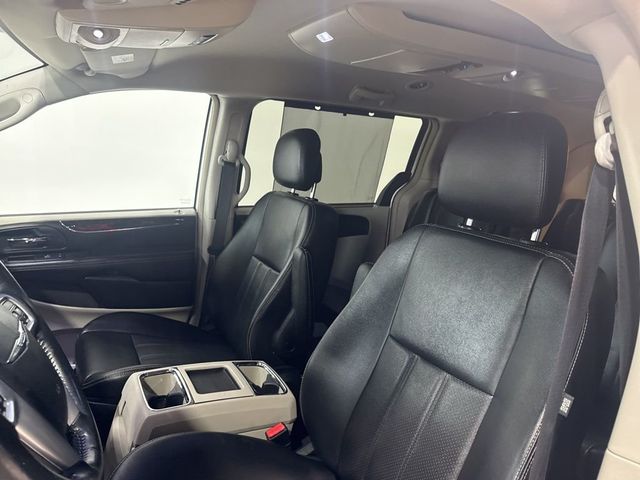 2012 Chrysler Town & Country 4dr Wagon Touring-L - 22984590 - 25