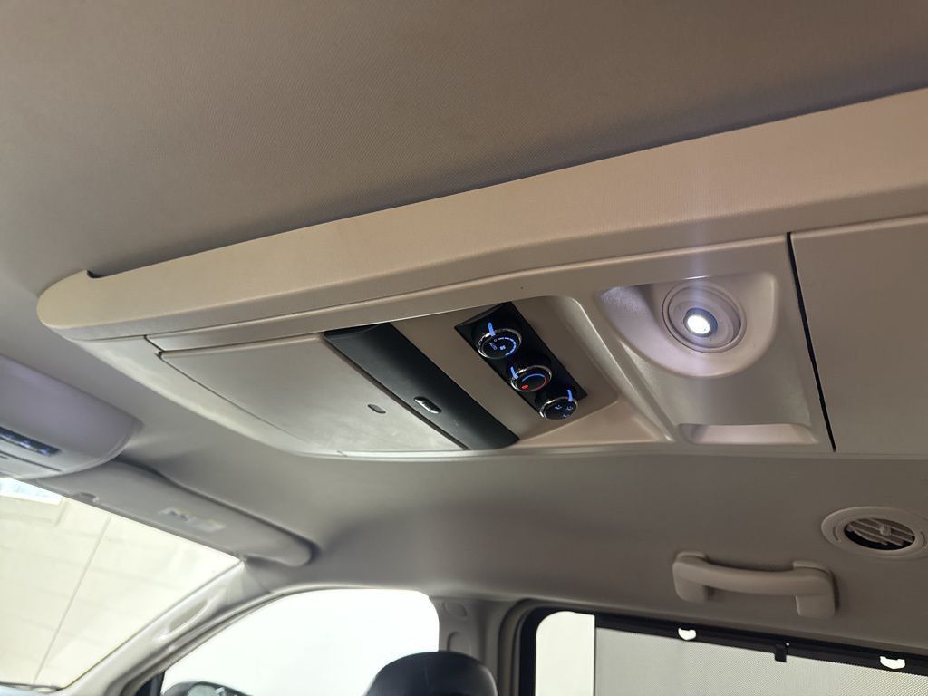 2012 Chrysler Town & Country 4dr Wagon Touring-L - 22984590 - 32