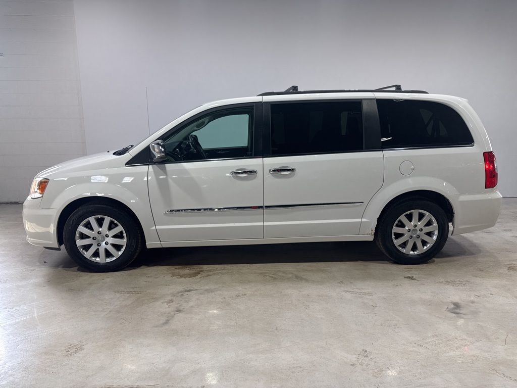 2012 Chrysler Town & Country 4dr Wagon Touring-L - 22984590 - 3