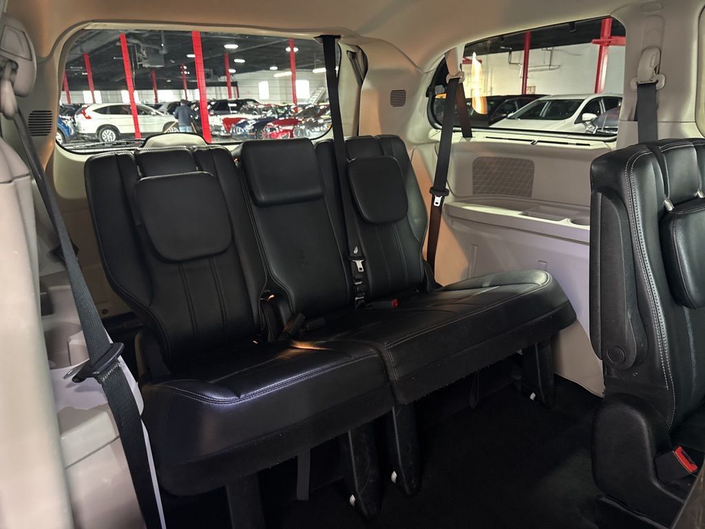 2012 Chrysler Town & Country 4dr Wagon Touring-L - 22984590 - 41