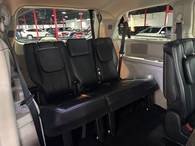 2012 Chrysler Town & Country 4dr Wagon Touring-L - 22984590 - 41