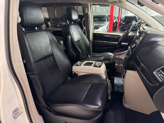 2012 Chrysler Town & Country 4dr Wagon Touring-L - 22984590 - 44