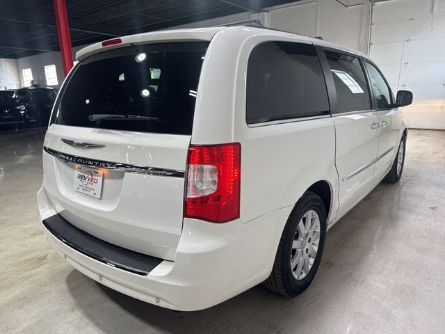 2012 Chrysler Town & Country 4dr Wagon Touring-L - 22984590 - 6