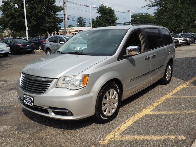 2012 Chrysler Town & Country 4dr Wagon Touring-L - 19217811 - 0