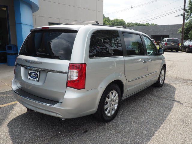 2012 Chrysler Town & Country 4dr Wagon Touring-L - 19217811 - 1