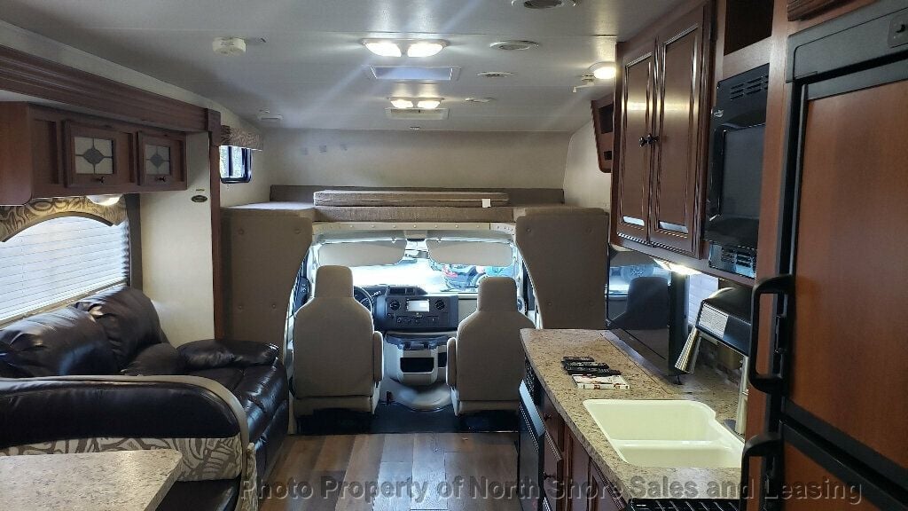 2012 Coachmen Leprechaun 319 DS - 22698040 - 10