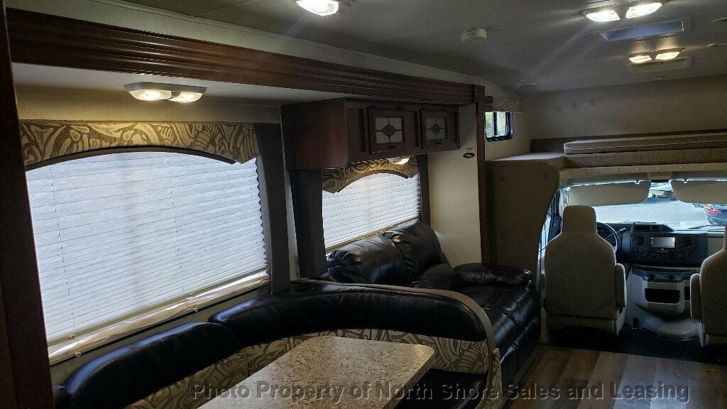 2012 Coachmen Leprechaun 319 DS - 22698040 - 32