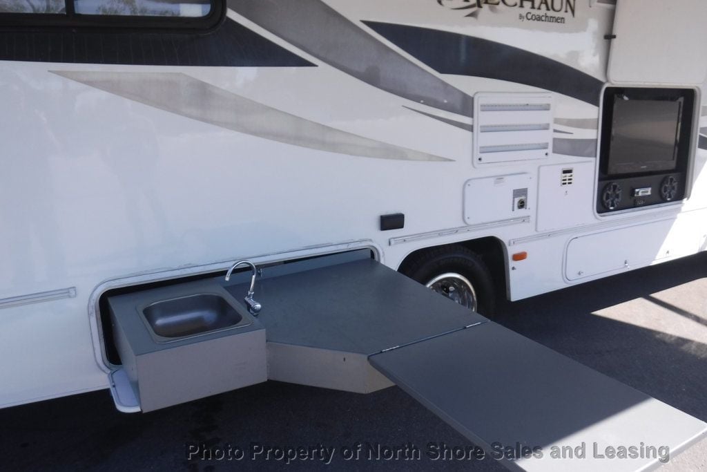 2012 Coachmen Leprechaun 319 DS - 22698040 - 5