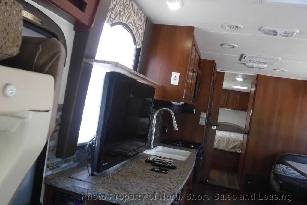 2012 Coachmen Leprechaun 319 DS - 22698040 - 66