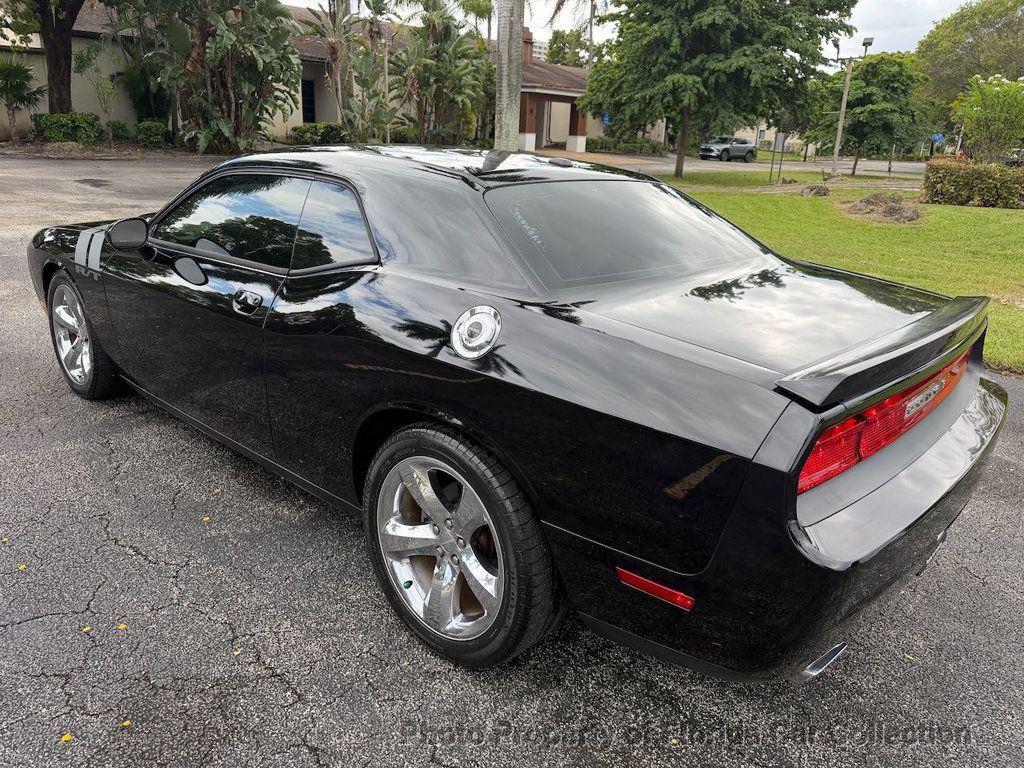 2012 Dodge Challenger R/T Coupe Hemi 5.7L 6-Speed Manual - 23099564 - 2