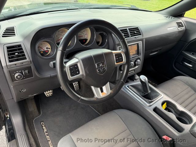 2012 Dodge Challenger R/T Coupe Hemi 5.7L 6-Speed Manual - 23099564 - 32