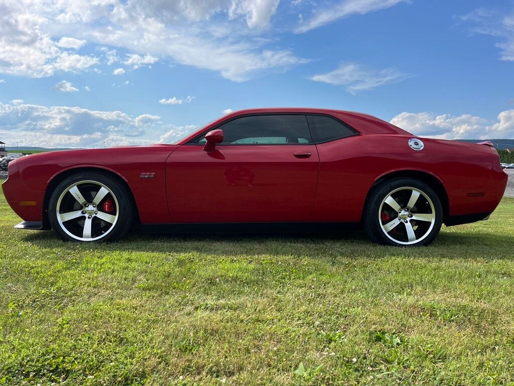 2012 Dodge Challenger SRT-8 Pistol Grip 6-Speed - 22522390 - 5