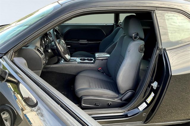 2012 Dodge Challenger SXT - 22848462 - 9