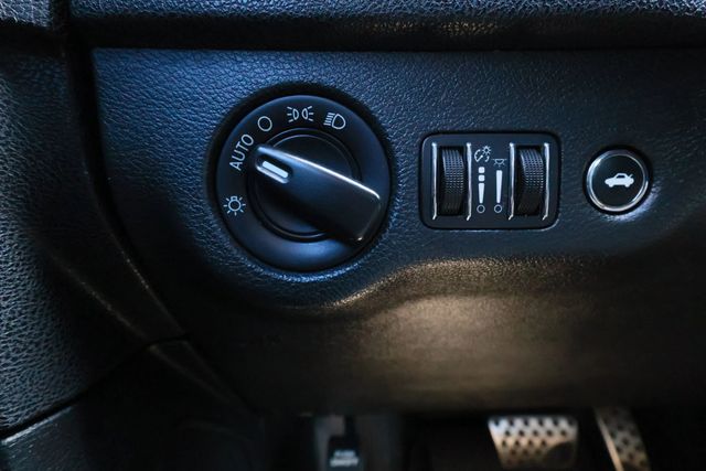 2012 Dodge Charger CLEAN CARFAX REPORT, UPGRADED EXHAUST, V8 ENGINE, TINTED WINDOWS - 22906715 - 15