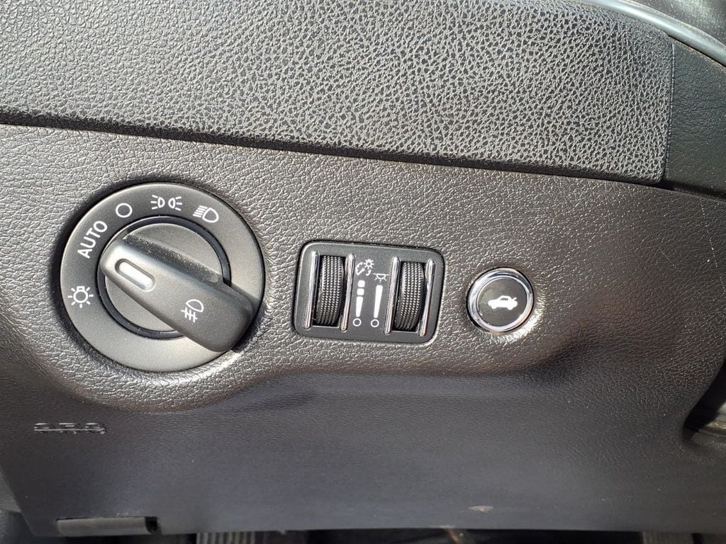 2012 Dodge Charger R/T Sedan 4D - 23019774 - 13