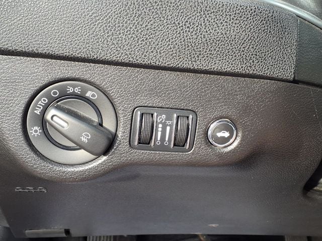 2012 Dodge Charger R/T Sedan 4D - 23019774 - 13