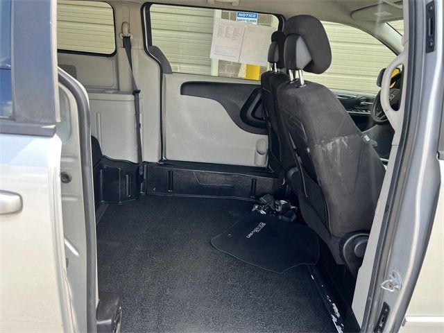 2012 Dodge Grand Caravan 4dr Wagon SXT - 22909604 - 17