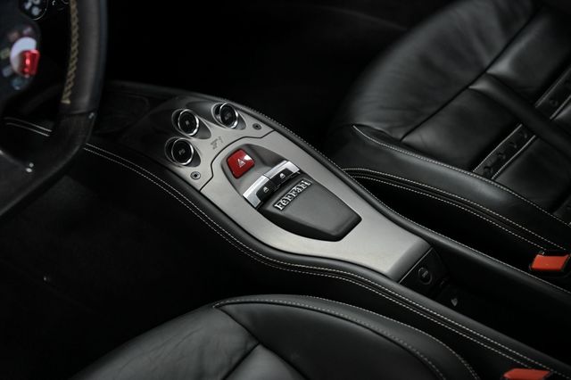 2012 Ferrari 458 Italia 2dr Coupe - 23022954 - 31